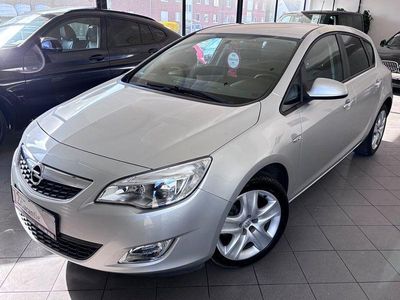 Gebraucht Opel Astra Design Edition 116 PS (85 kW) 2011 Silber Limousine