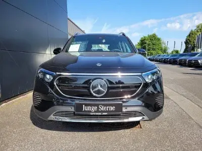 Używany Mercedes EQB300 167 kW (228 KM) 2022 SUV
