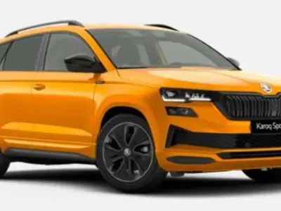 Neu Skoda Karoq SportLine 190 PS (139 kW) 2025 Phoenix orange metallic SUV