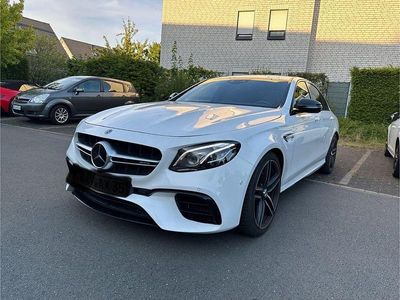 Mercedes E63 AMG