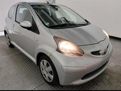 Silber Gebraucht 2007 Toyota Aygo Cool Kleinwagen | 2.495 € (Fairer Preis)
