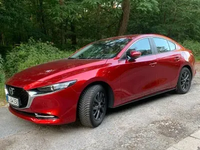 Gebraucht Mazda 3 Sky 186 PS (136 kW) 2023 Rot Limousine
