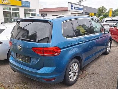 Carribean blue metallic Gebraucht 2017 VW Touran Highline Van / Kleinbus | 17.000 € (Guter Preis)