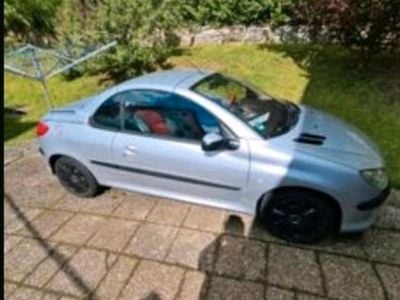 Gebraucht Peugeot 206 CC 139 PS (102 kW) 2004 Silber Cabrio