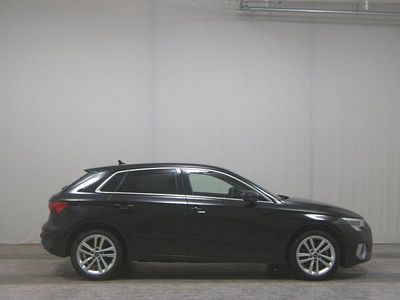 Brillantschwarz Gebraucht 2022 Audi A3 Sportback e-tron Advanced Kleinwagen | 15.980 €