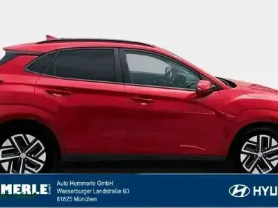 Gebraucht Hyundai Kona Trend 100 kW (136 PS) 2023 Rot SUV