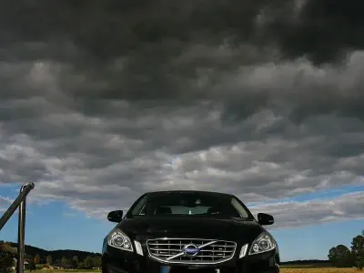 Usata Volvo S60 Kinetic 150 CV (110 kW) 2011 Nero Berlina