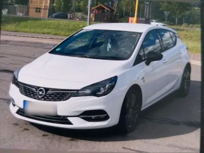 Gebraucht Opel Astra 131 PS (96 kW) 2021 Weiß Limousine
