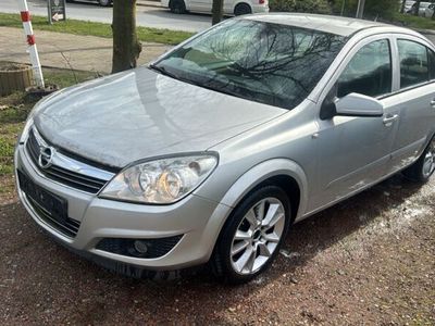 gebraucht Opel Astra Lim. Edition 1,6