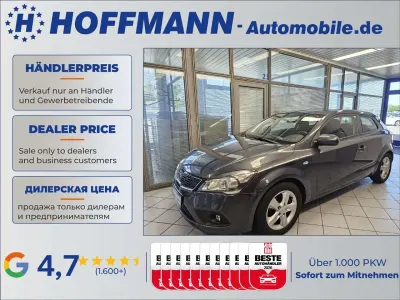 Gebraucht Kia Ceed EX 125 PS (91 kW) 2012 Graumet. Kleinwagen
