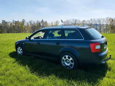 Usata Audi A4 131 CV (96 kW) 2003 Nero Station wagon