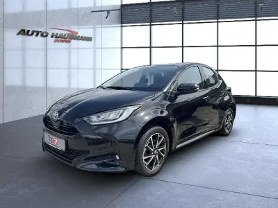 Gebraucht Toyota Yaris Hybrid Comfort 2022 Kleinwagen