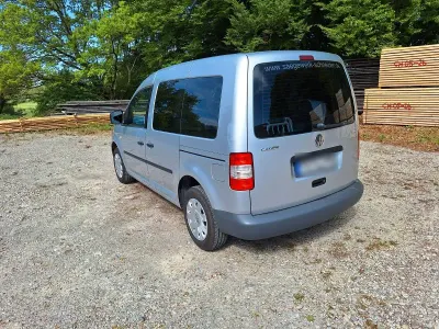 Używany VW Caddy Life 80 KM (58 kW) 2010 Srebrny Minivan