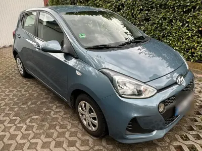 Gebraucht Hyundai i10 Passion Plus 67 PS (49 kW) 2018 Blau Kleinwagen