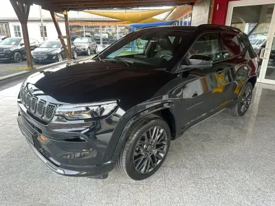 Gebraucht Jeep Compass 179 PS (131 kW) 2022 Schwarz SUV