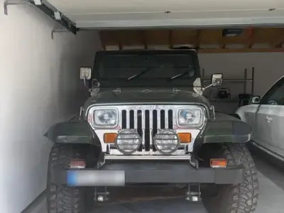 Usata Jeep Wrangler 131 CV (96 kW) 1993 Verde SUV