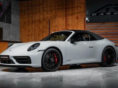 Porsche 911 Carrera 4 GTS