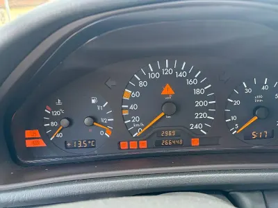 Gebraucht Mercedes CLK200 136 PS (100 kW) 1997 Schwarz Coupé