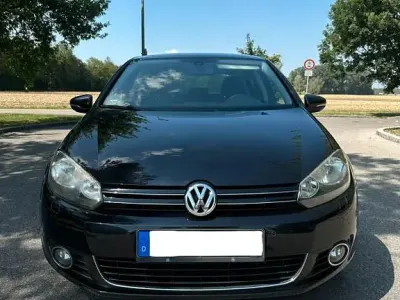 Gebraucht VW Golf VII Match 105 PS (77 kW) 2012 Schwarz Limousine