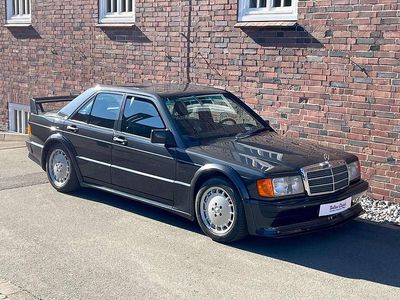 Gebraucht Mercedes 190 194 PS (142 kW) 1989 Blauschwarz (199) Limousine