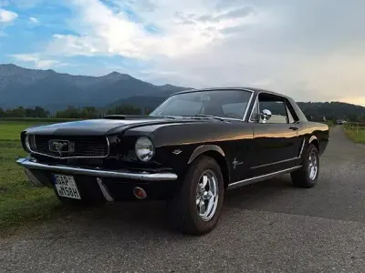 Używany Ford V8 200 KM (147 kW) 1965 Czarny