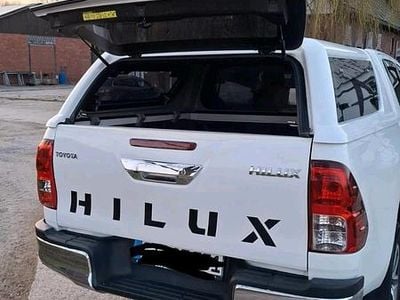 Gebraucht Toyota HiLux 150 PS (110 kW) 2017 Weiß Pickup