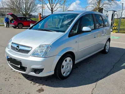 Używany Opel Meriva Edition 105 KM (77 kW) 2006 Srebrny Minivan