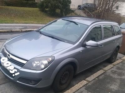 gebraucht Opel Astra Caravan Automatik