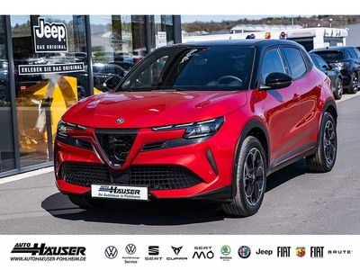 Neu Alfa Romeo Junior Edizione Speciale 114 kW (156 PS) 2025 Rosso brera mit schwarzem dach SUV