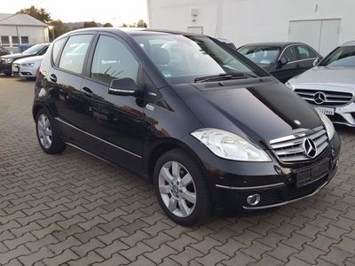 gebraucht Mercedes A180 Avantgarde BlueEff PTS SHZ Tempomat S-heft