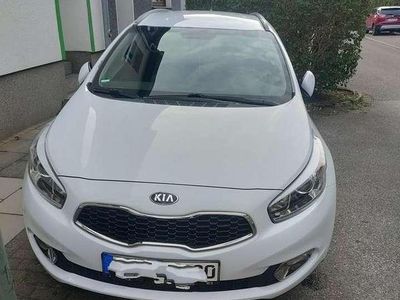 Gebraucht Kia Ceed Sportswagon DREAM-TEAM Edition 128 PS (94 kW) 2013 Kombi