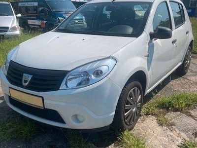 Gebraucht Dacia Sandero Ambiance 75 PS (55 kW) 2012 Weiß Kleinwagen