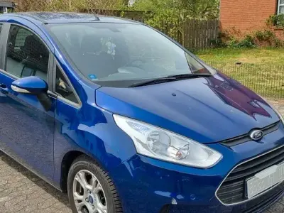 Używany Ford B-MAX SYNC Edition 105 KM (77 kW) 2014 Niebieski Minivan