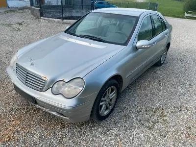 Gebraucht Mercedes C240 170 PS (125 kW) 2000 Silber Limousine