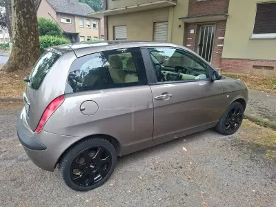 Gebraucht Lancia Ypsilon 60 PS (44 kW) 2006 Braun Kleinwagen