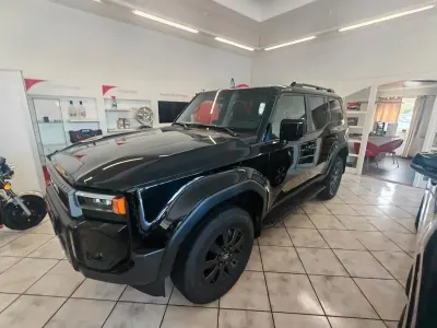 Neu Toyota Land Cruiser Executive 205 PS (150 kW) 2026 Schwarz SUV