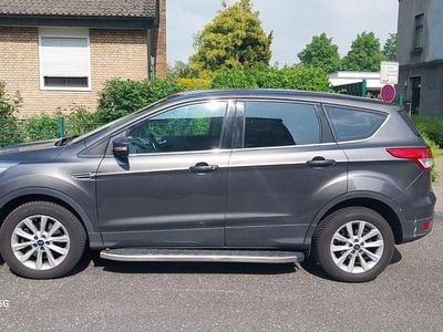 Gebraucht Ford Kuga 150 PS (110 kW) 2015 Grau SUV