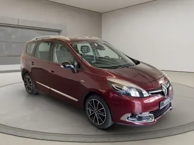 Gebraucht Renault Grand Scénic III Bose Edition 132 PS (97 kW) 2014 Rot Van / Kleinbus