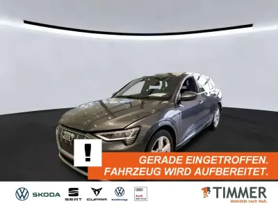 Gebraucht Audi e-tron S-Line 300 kW (408 PS) 2022 Daytonagrau perleffekt SUV