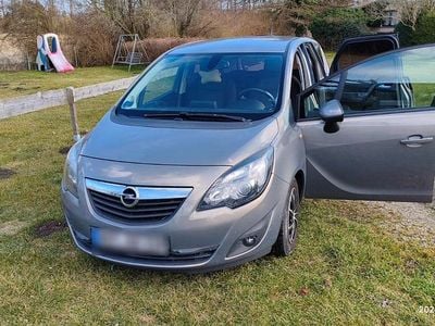 Gebraucht Opel Meriva 120 PS (88 kW) 2012 Braun Van / Kleinbus