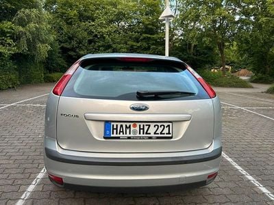 Gebraucht Ford Focus 115 PS (84 kW) 2006 Silber Kleinwagen
