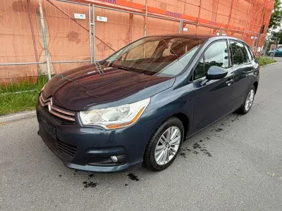 Gebraucht Citroën C4 Tendance 120 PS (88 kW) 2013 Blau Limousine