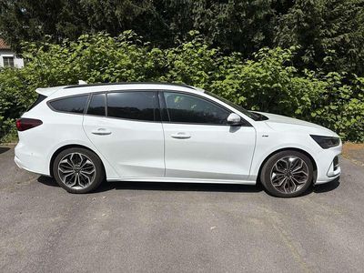 Gebraucht Ford Focus ST-Line X 155 PS (114 kW) 2024 Weiß Kombi