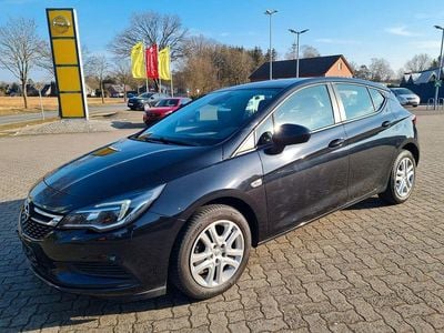 Gebraucht Opel Astra Edition 125 PS (91 kW) 2016 Schwarz Limousine