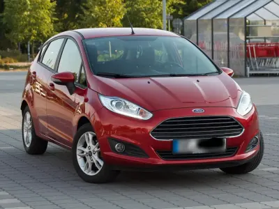 Gebraucht Ford Fiesta 82 PS (60 kW) 2015 Rot Kleinwagen