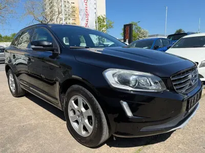 Gebraucht Volvo XC60 Momentum 190 PS (139 kW) 2015 Schwarz SUV