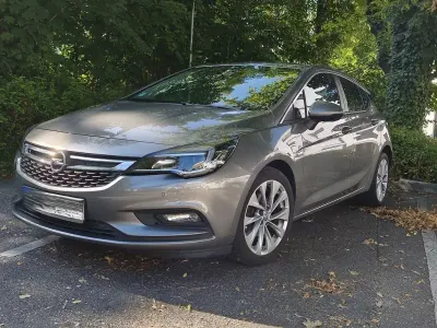 Gebraucht Opel Astra Edition 125 PS (91 kW) 2015 Grau Limousine