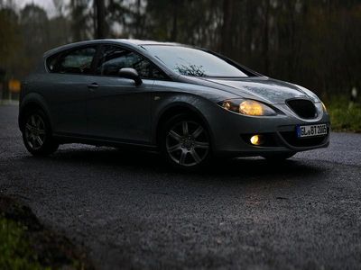 Usata Seat Leon 102 CV (75 kW) 2006 Grigio Utilitaria