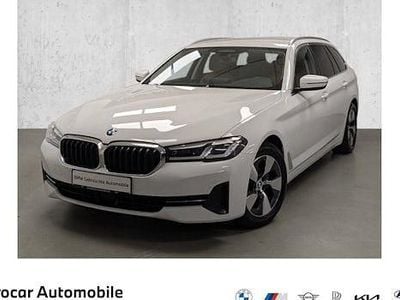 Weiß Gebraucht 2023 BMW 520 Efficient Dynamics Kombi | 29.680 € (Guter Preis)