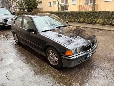 Gebraucht BMW 316 Basis 102 PS (75 kW) 1994 Schwarz Coupé